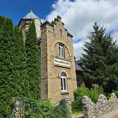 Palais Picard Westfluegel Holiday home Thale