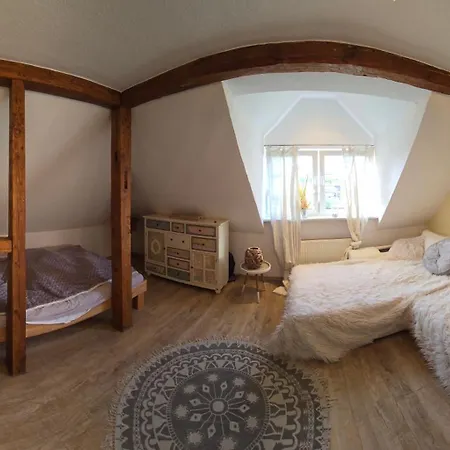 Palais Picard Westfluegel Тале