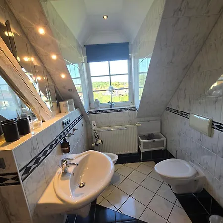 Palais Picard Westfluegel Дом отдыха *